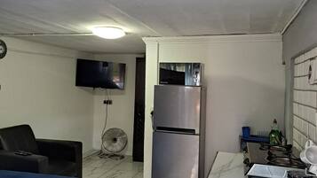 Classic Condo, Pool View