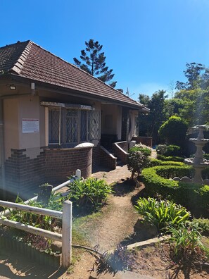 Unclassified image, 4 of 14, button - Taldens Luxury Apartments (Pietermaritzburg)