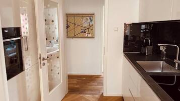 Kühlschrank, Herdplatte, Geschirrspüler