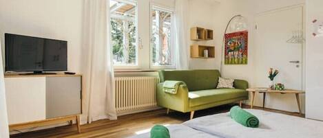 1 bedroom, free WiFi, bed sheets