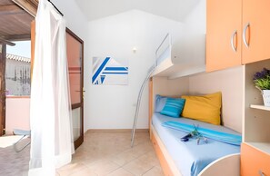 Unclassified image, 2 of 26, button - Holiday Home 'La Conchiglia' with Mountain View, Private Terrace and Wi-Fi (Agrustos)