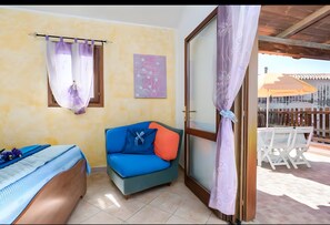 2 chambres, fer et planche à repasser, Wi-Fi, draps fournis