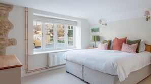 9 chambres, fer et planche à repasser, Wi-Fi
