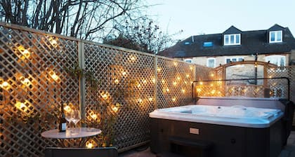 Leonard House - Luxury Cottages