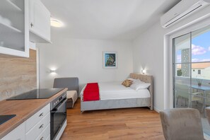 Apartment | 1 Schlafzimmer, individuell eingerichtet, Bügeleisen/Bügelbrett