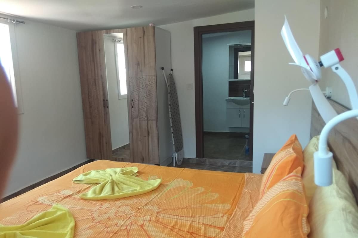 Appartement Confort, balcon, vue piscine