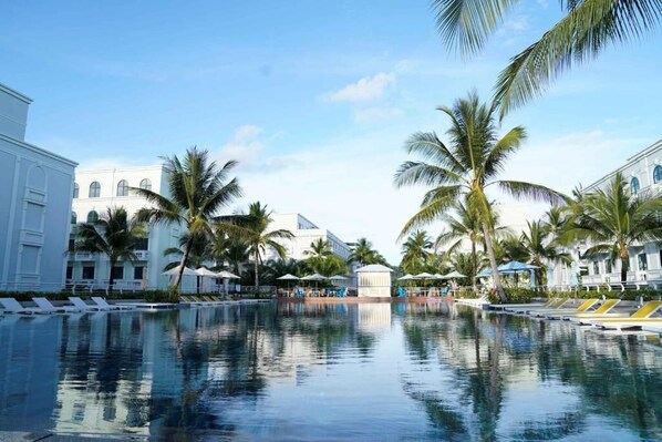 Unclassified image, 1 of 12, button - HADU Hotel & Café (Phu Quoc)