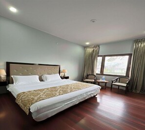 Standard Room Without Private Balcony | Truy cập Internet không dây miễn phí 