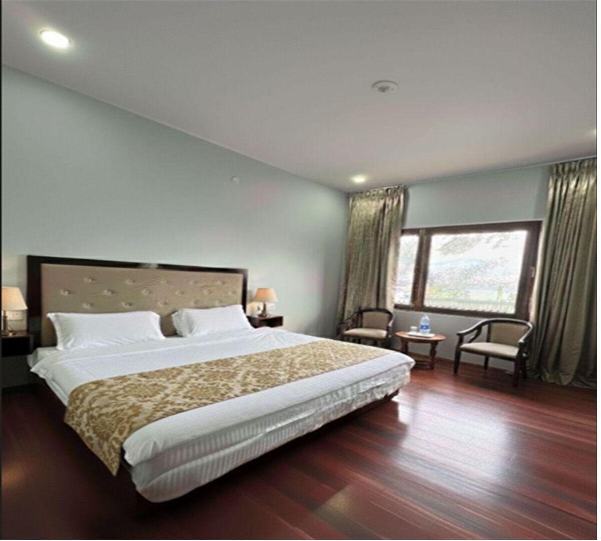 Standard Room With Private Balcony | Truy cập Internet không dây miễn phí 