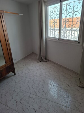 Unclassified image, 2 of 17, button - 2-Bedroom Apartment Puerto de la Cruz – Minimum Stay 4 Months, Quiet Location (Puerto de la Cruz)