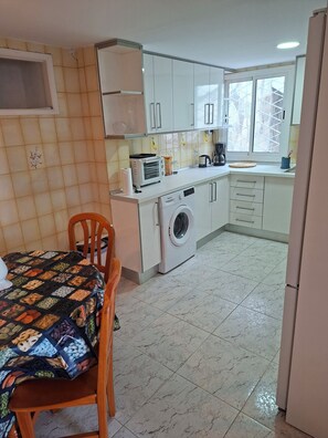 Unclassified image, 3 of 17, button - 2-Bedroom Apartment Puerto de la Cruz – Minimum Stay 4 Months, Quiet Location (Puerto de la Cruz)