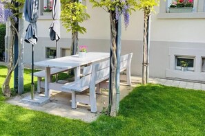 Outdoor dining - Uninah| Blue Room | seeglueck (Konstanz)