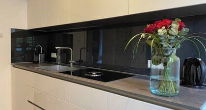 Uninah| Blue Room | seeglueck