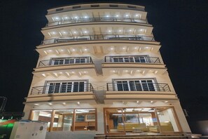 واجهة المنشأة