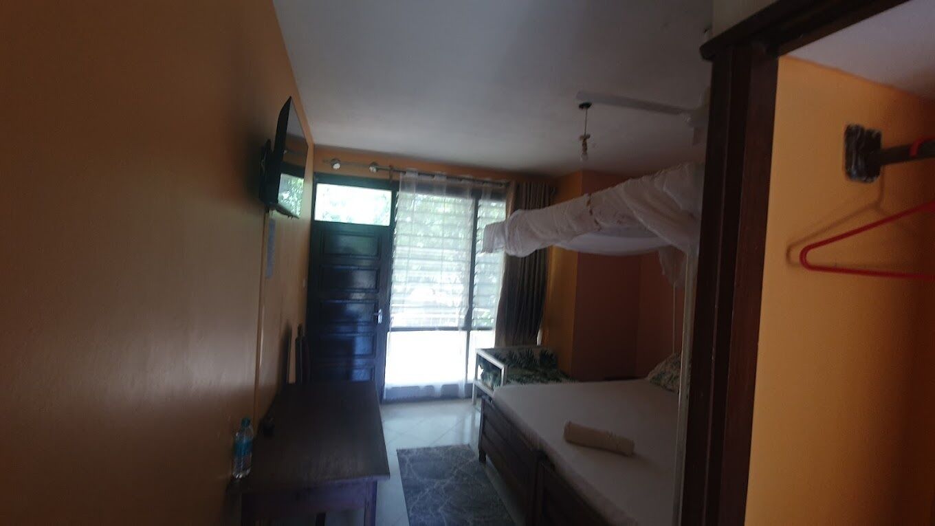 Deluxe Double Room, Garden View | Free WiFi, bed sheets