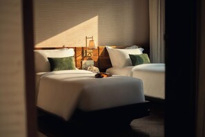 Egyptian cotton sheets, premium bedding, minibar, in-room safe - RAH GILI MALDIVES (Mahaanaelhihuraa)