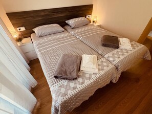2 bedrooms, desk, iron/ironing board, travel cot - Time to Relax – Luxury apartment golf & sea (San Jorge)
