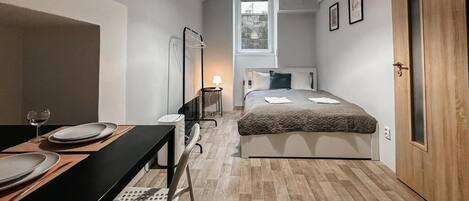 Strykejern/-brett og wi-fi (inkludert)