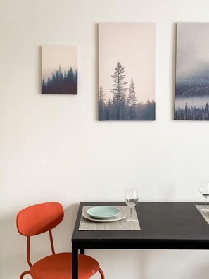 Apartamento standard, vista para a cidade | Opções para refeição