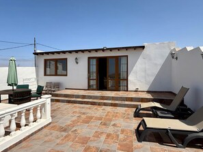 Outdoor dining - Casa Joanna Lanzarote (Nazaret)