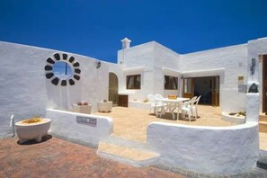 Outdoor dining - Villa Ann Lanzarote (Nazaret)