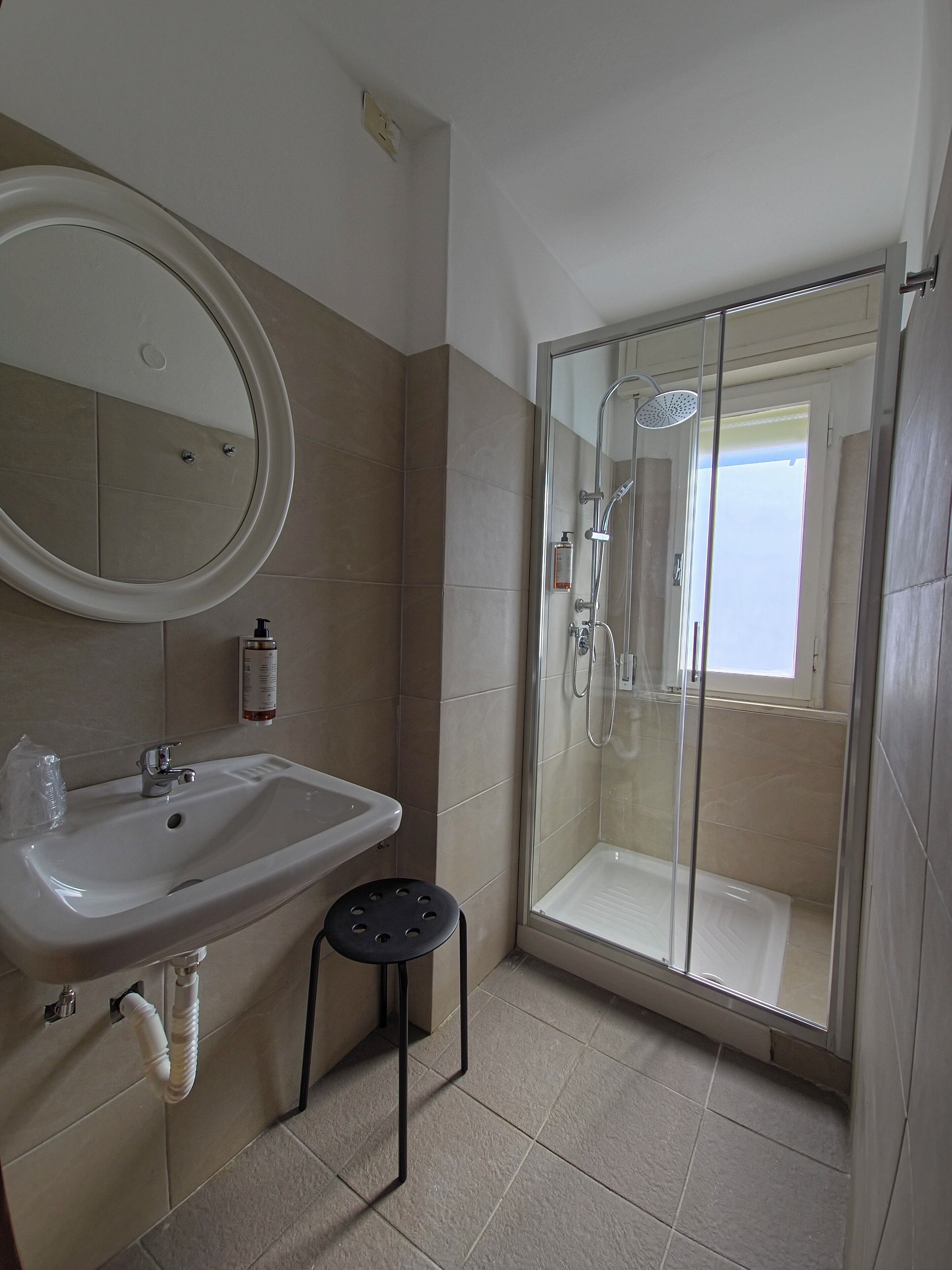 Family Quadruple Room, Balcony | Bathroom | Shower, towels, shampoo, toilet paper