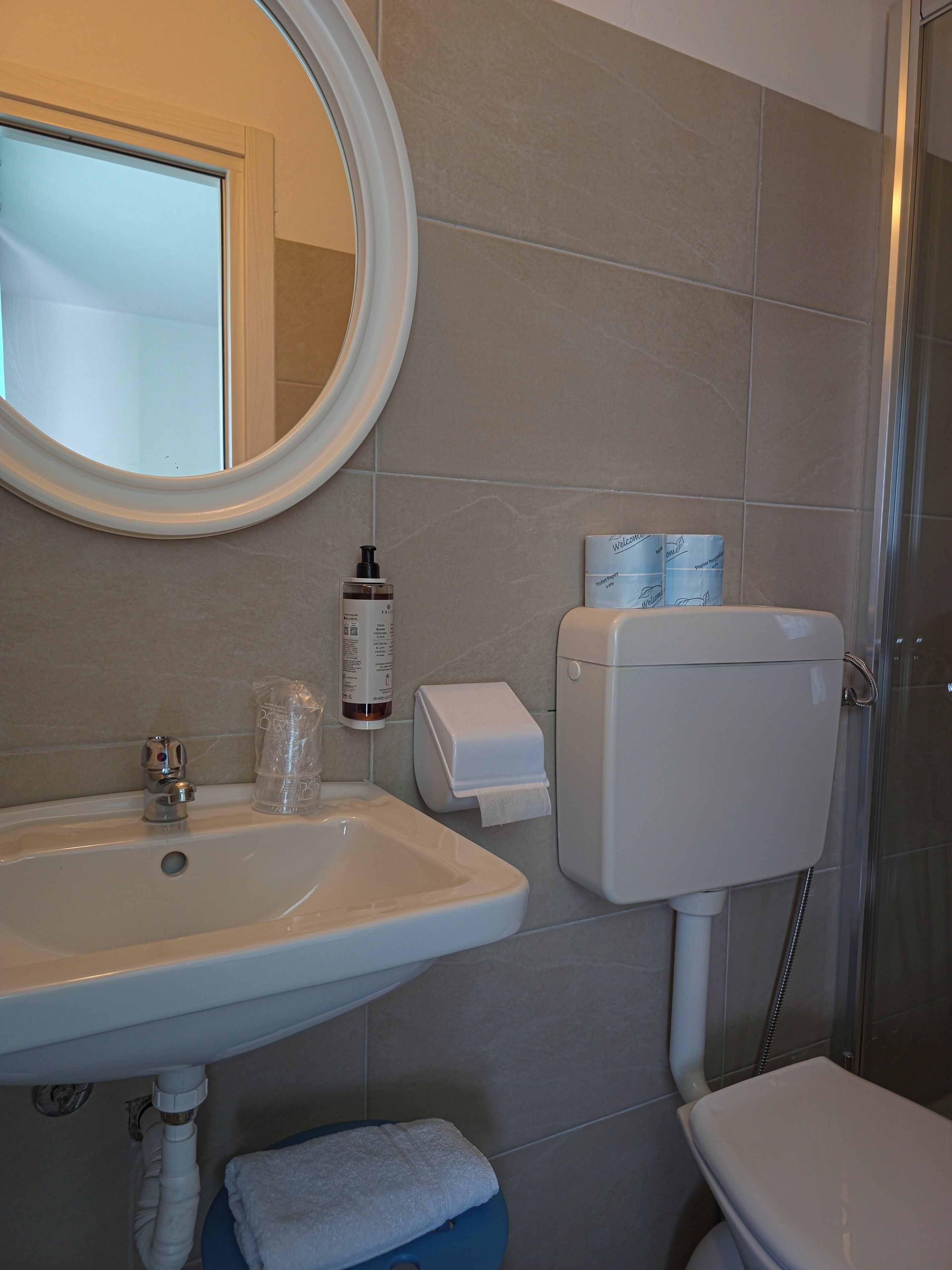 Chambre Double Économique | Salle de bain
