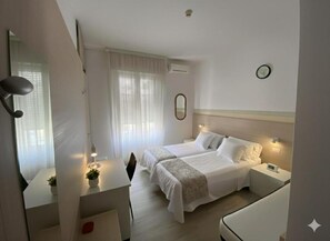 Unclassified image, 2 of 5, button - Hotel Ornella (Bellaria-Igea Marina)