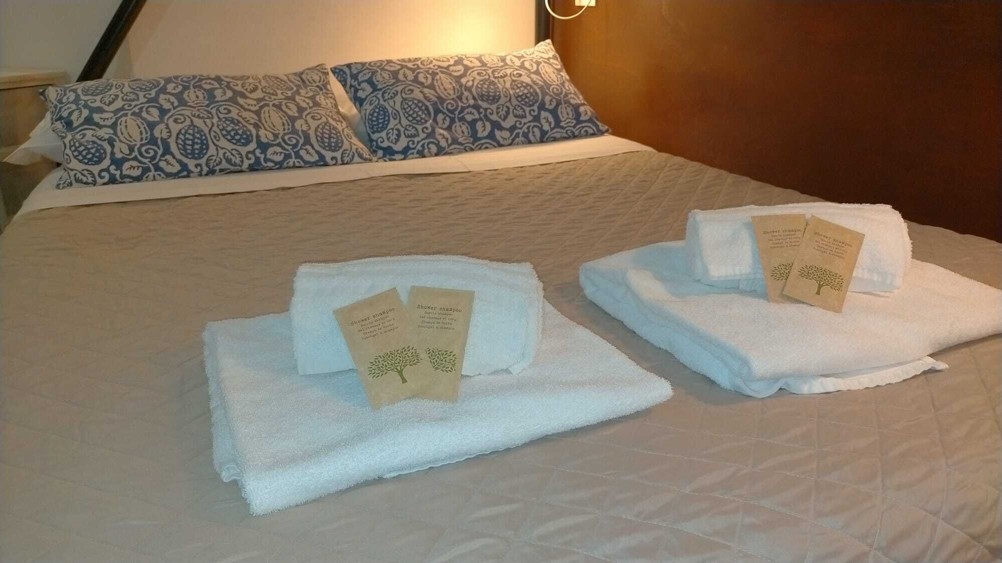 2 bedrooms, desk, iron/ironing board, travel crib