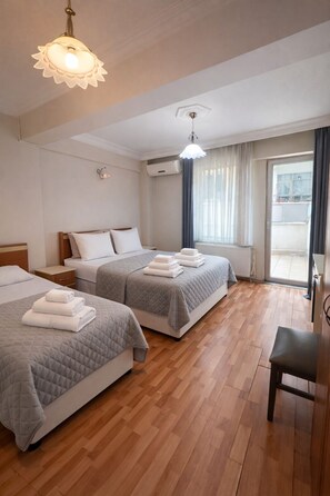 Premium bedding, minibar, desk, laptop workspace - Coskun Sarkoy Hotel (Sarkoy)