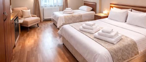 Superior Room | Premium bedding, minibar, desk, laptop workspace