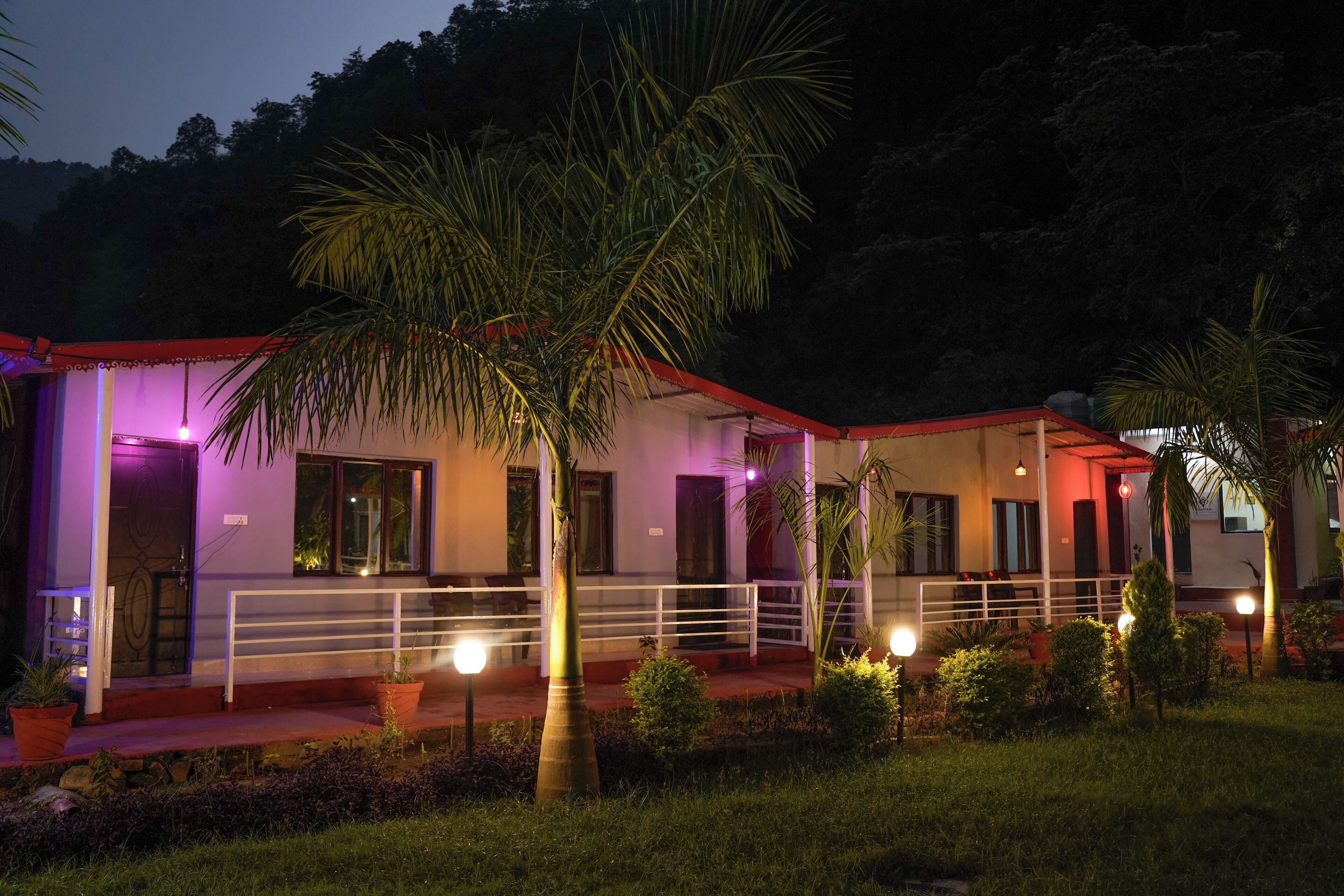 Premier Cottages | Mobiliario individual y wifi gratis
