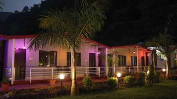 Premier Cottages | Mobiliario individual y wifi gratis
