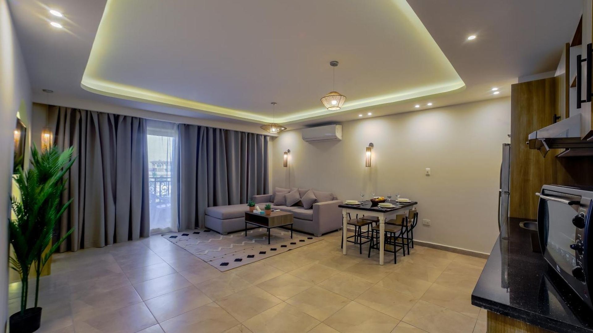 华丽双人房或双床房, 阳台