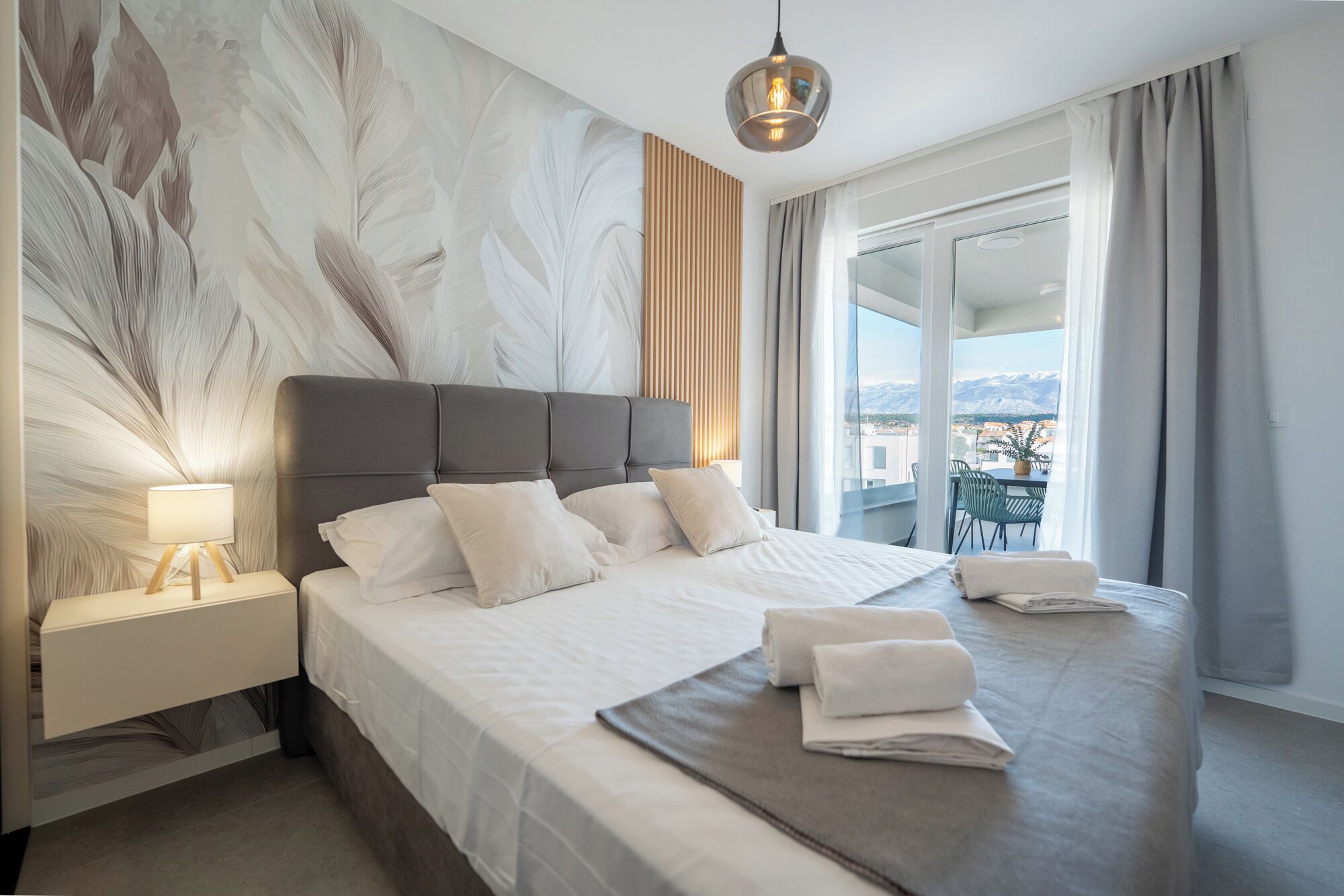 2 bedrooms, in-room safe, iron/ironing board, free WiFi