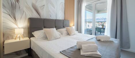 2 bedrooms, in-room safe, iron/ironing board, free WiFi