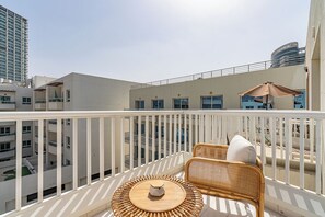 Property grounds - Beautiful Studio in JVC near Halfa Park (Dubai)