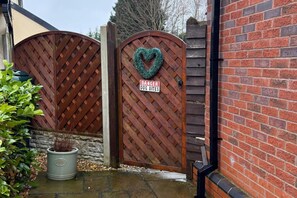 Exterior detail - Rural 2 Double Bedrooms Barn (Stafford)