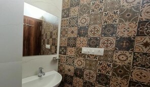 Soap, shampoo, toilet paper - Hotel Vrinda Inn (Udaipur)