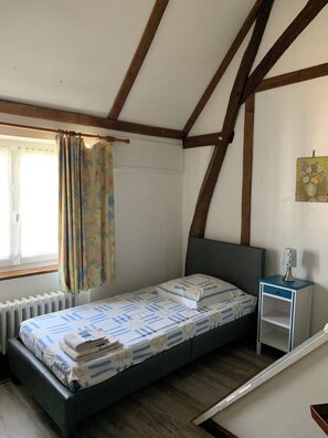 Unclassified image, 5 of 9, button - Gite bleu l'Iris avec piscine chauffée (Loire-Authion)