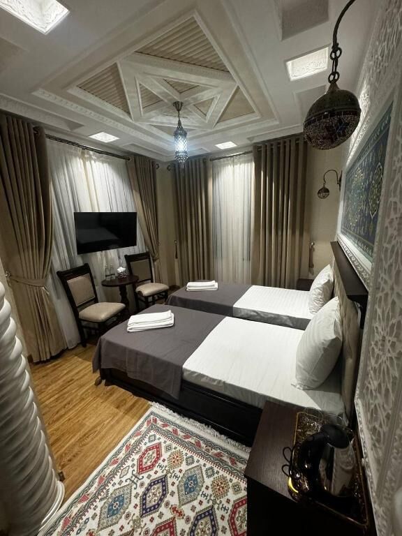 Habitación Deluxe con 2 camas individuales | Caja fuerte, escritorio, sistema de insonorización