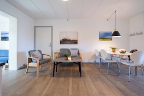 23-inch flat-screen TV with digital channels, table football, ping pong - Feriecenter Slettestrand (Fjerritslev)