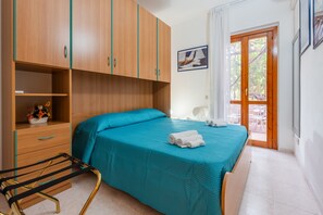 3 bedrooms, iron/ironing board, WiFi, bed sheets - Domus Nostra Holiday Home in Villasimius with Private Terrace, Wi-Fi and Air Conditioning (Villasimius)