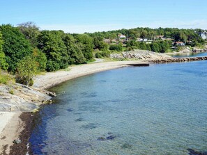 House | Beach - 4 Person Holiday Home in Lysekil (Lysekil)