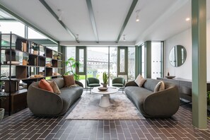 Apartment - The Lookout One (Dublin)