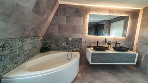 Luokittelematon kuva, 3 kautta 38, painike