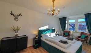 Unclassified image, 4 of 38, button