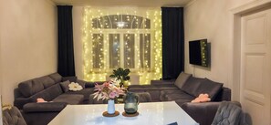 Luokittelematon kuva, 2 kautta 38, painike