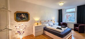 Unclassified image, 3 of 38, button