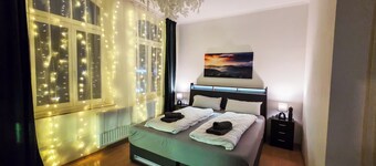 Group apartments in Wilhelminian-style villa with castle view and parking for 16 guests